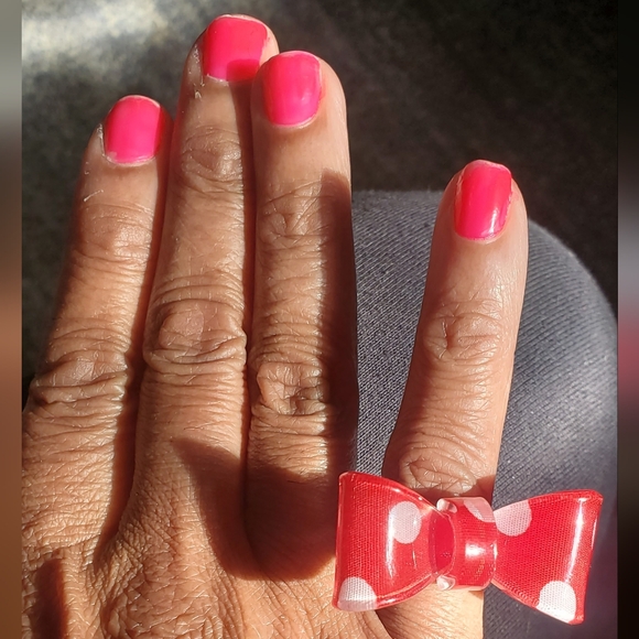 Disney Minnie Mouse Signature Red & White  Acrylic Bow Ring Sz 6 main image 2